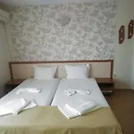 Kostovi Gæstehus 3*