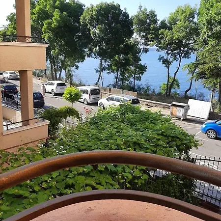 Kostovi Гостевой дом 3*